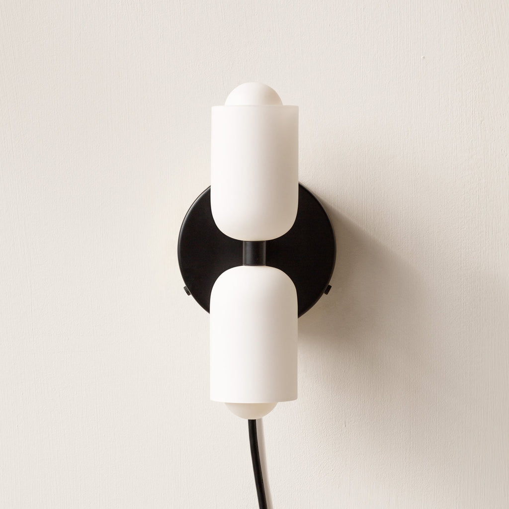 SolaraTwin Wall Light