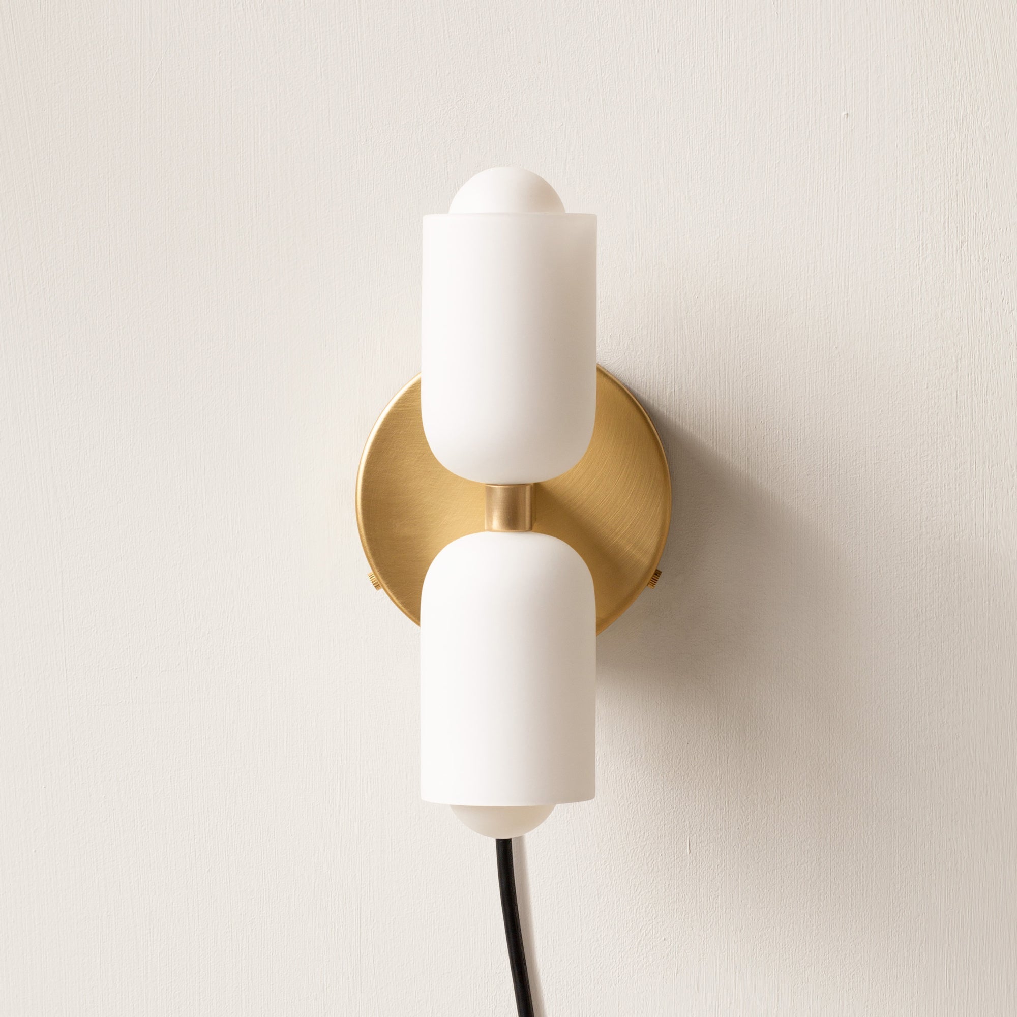 SolaraTwin Wall Light
