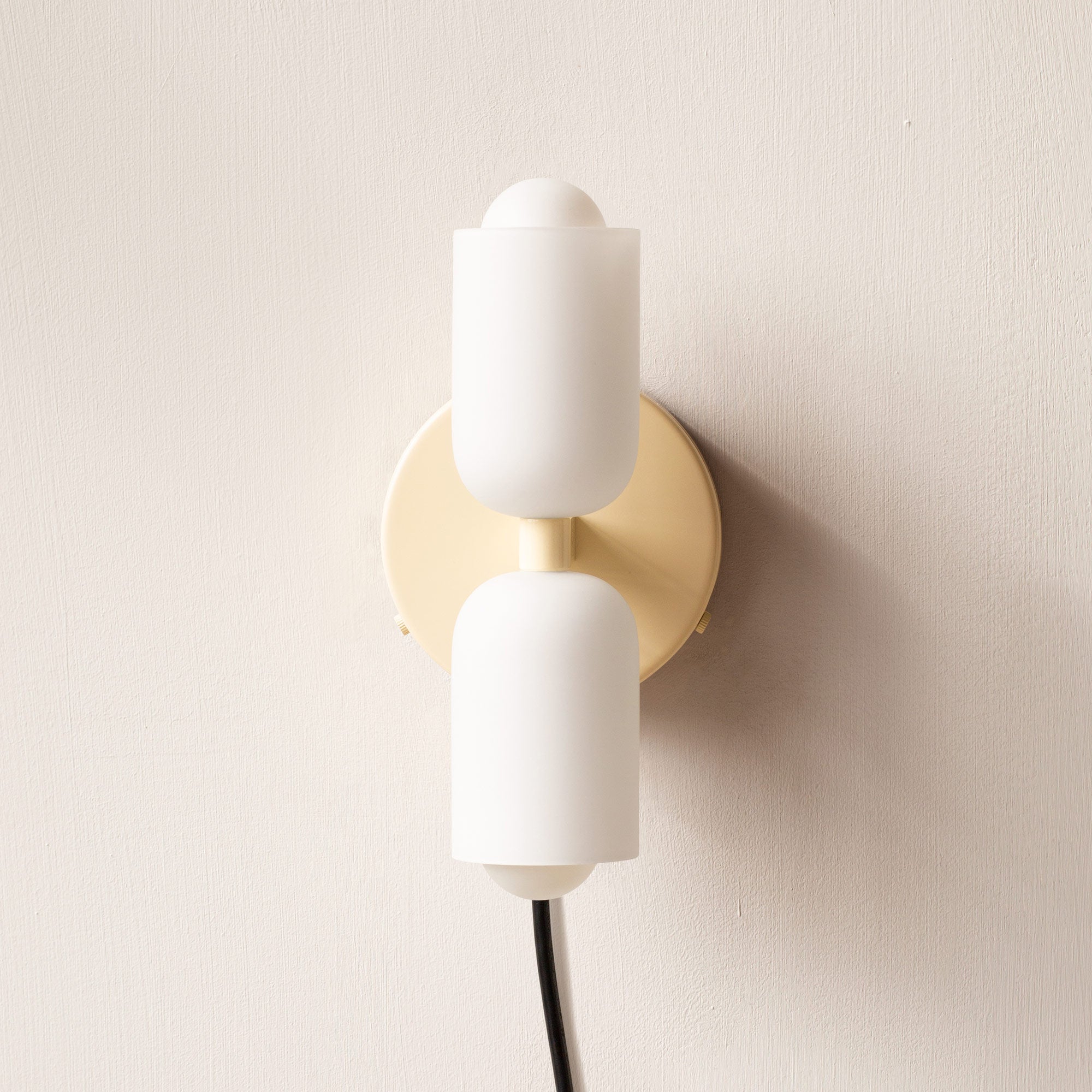 SolaraTwin Wall Light