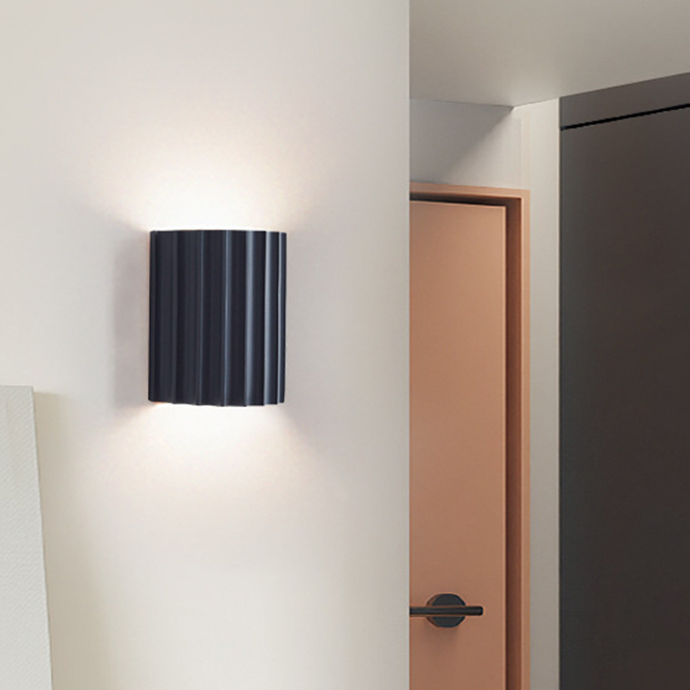 SolaraArc LED Lamp