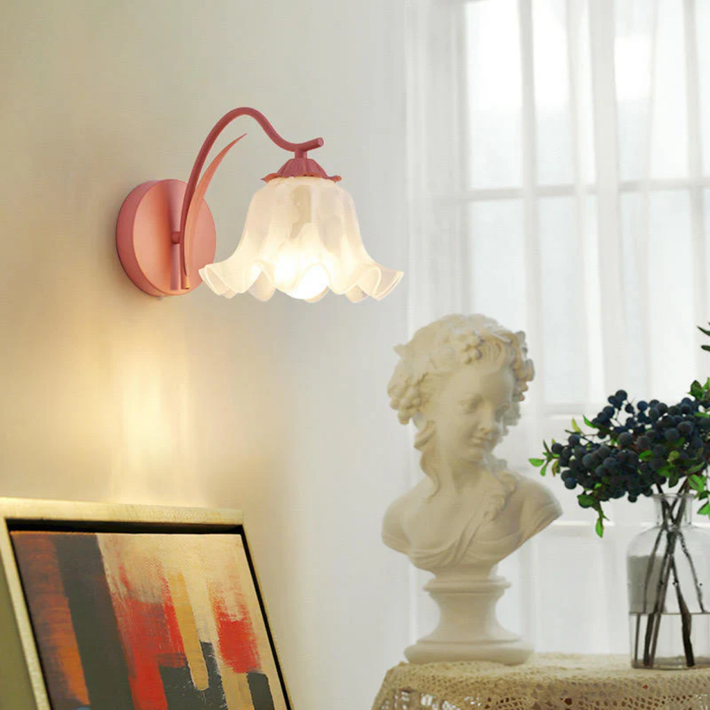 VeraLyon Outdoor Wall Lamp
