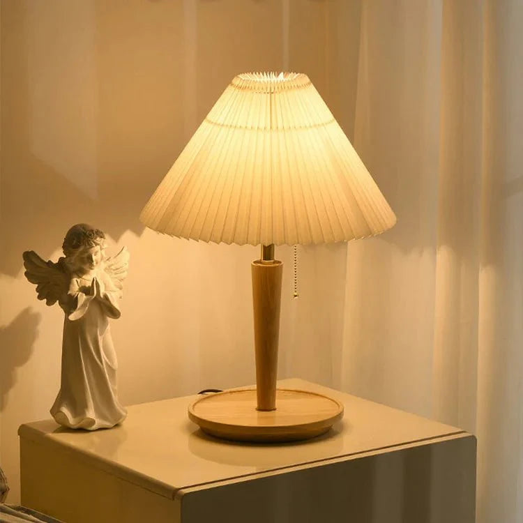 SolaraRetro Table Lamp
