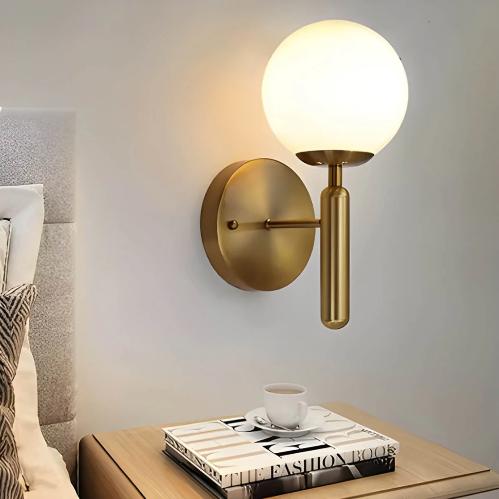 SolaraBrass Wall Lamp