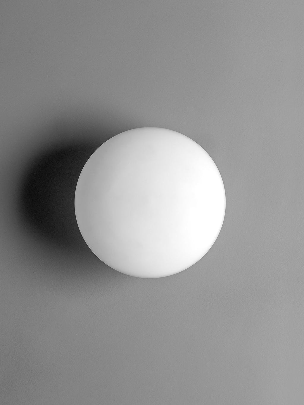 Imperial wall light