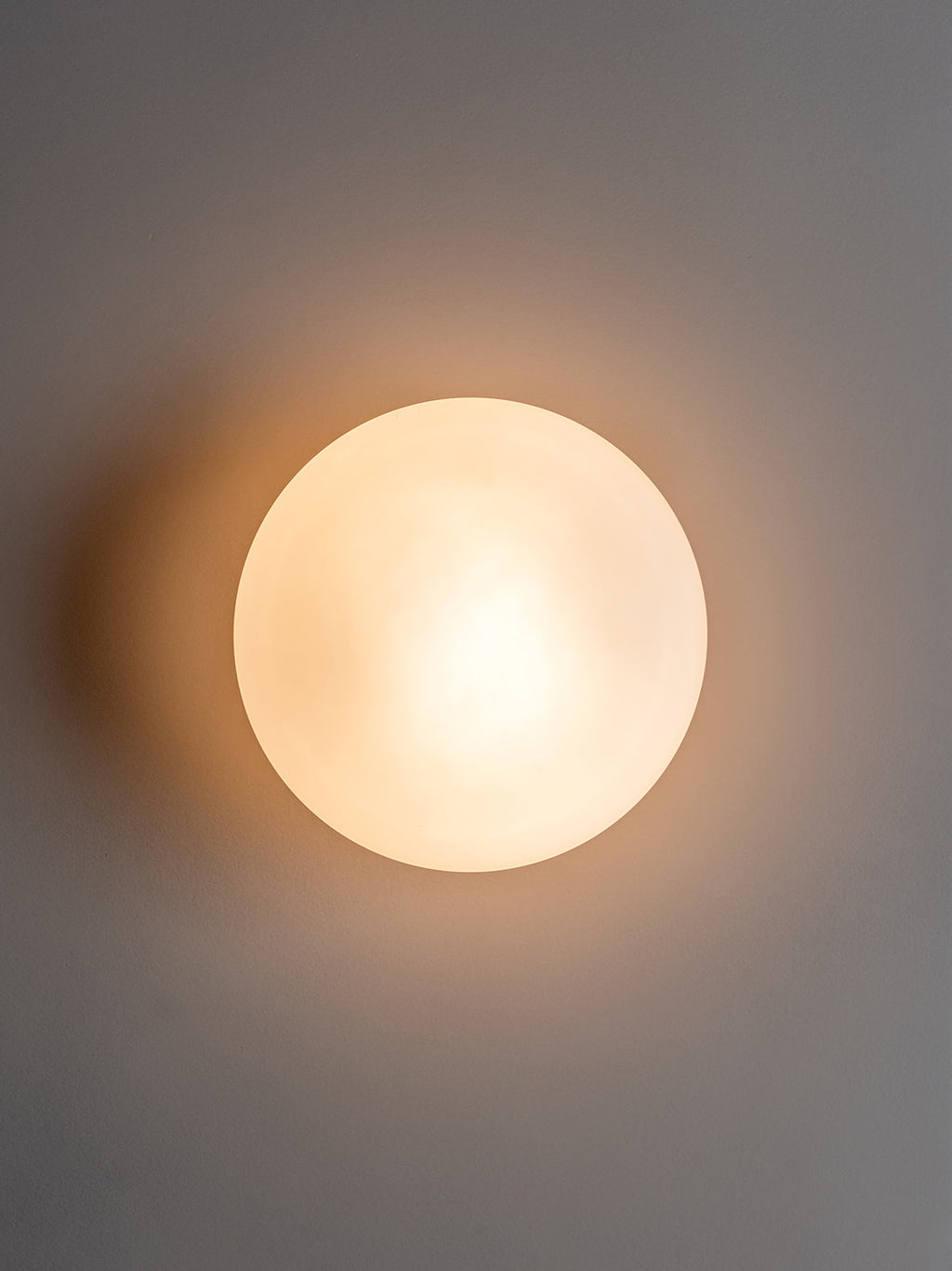 Imperial wall light