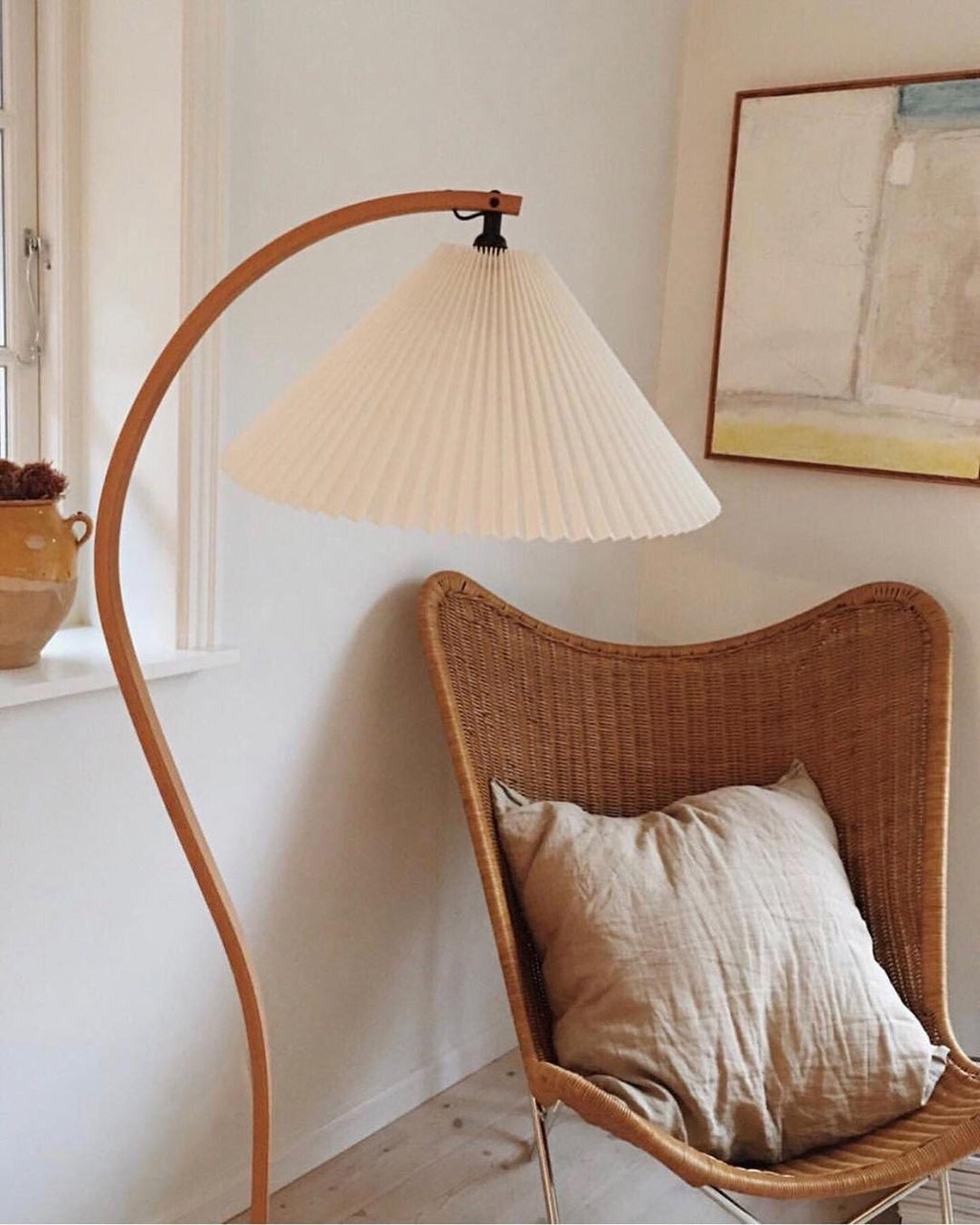 LumaArc Floor Lamp