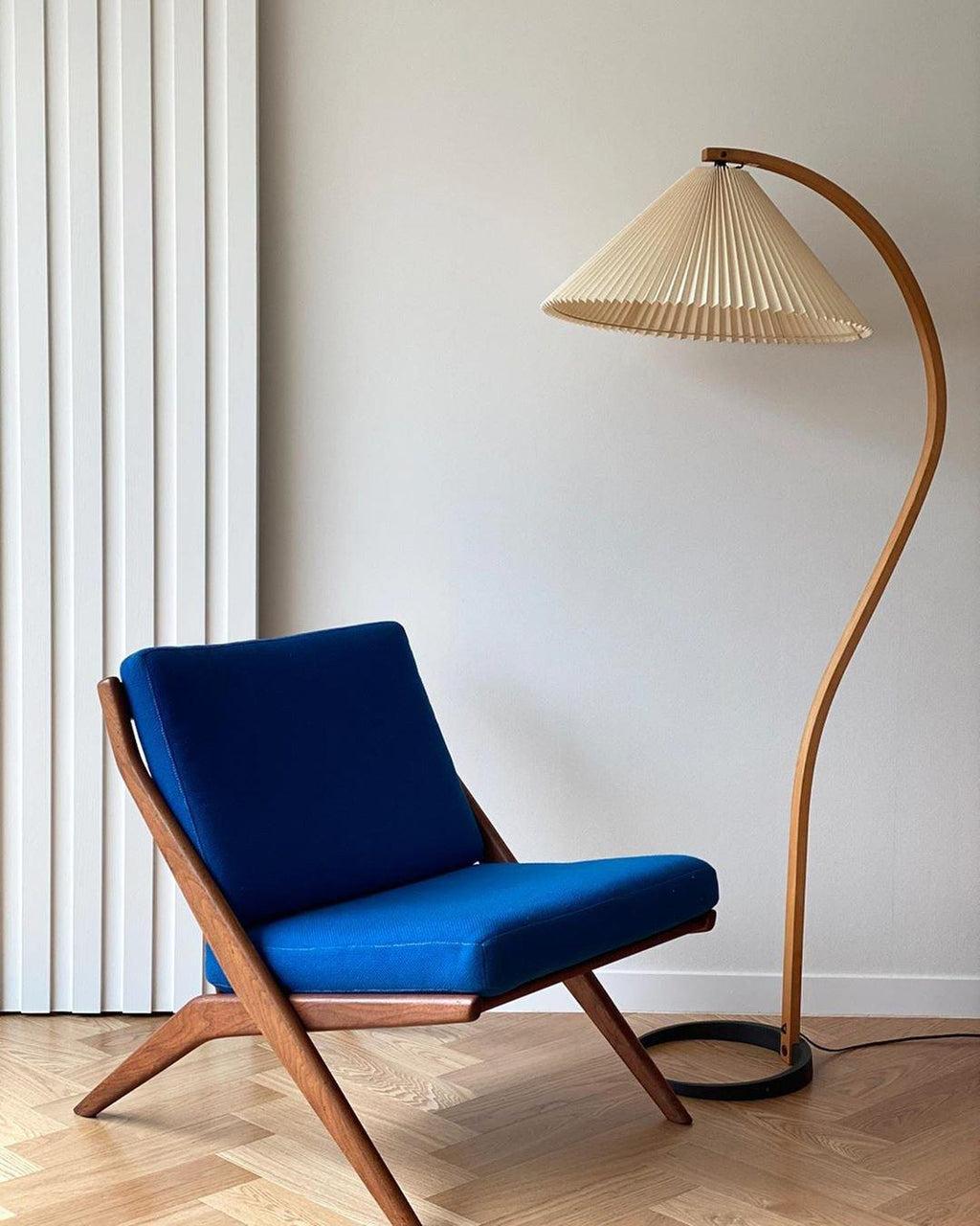 LumaArc Floor Lamp