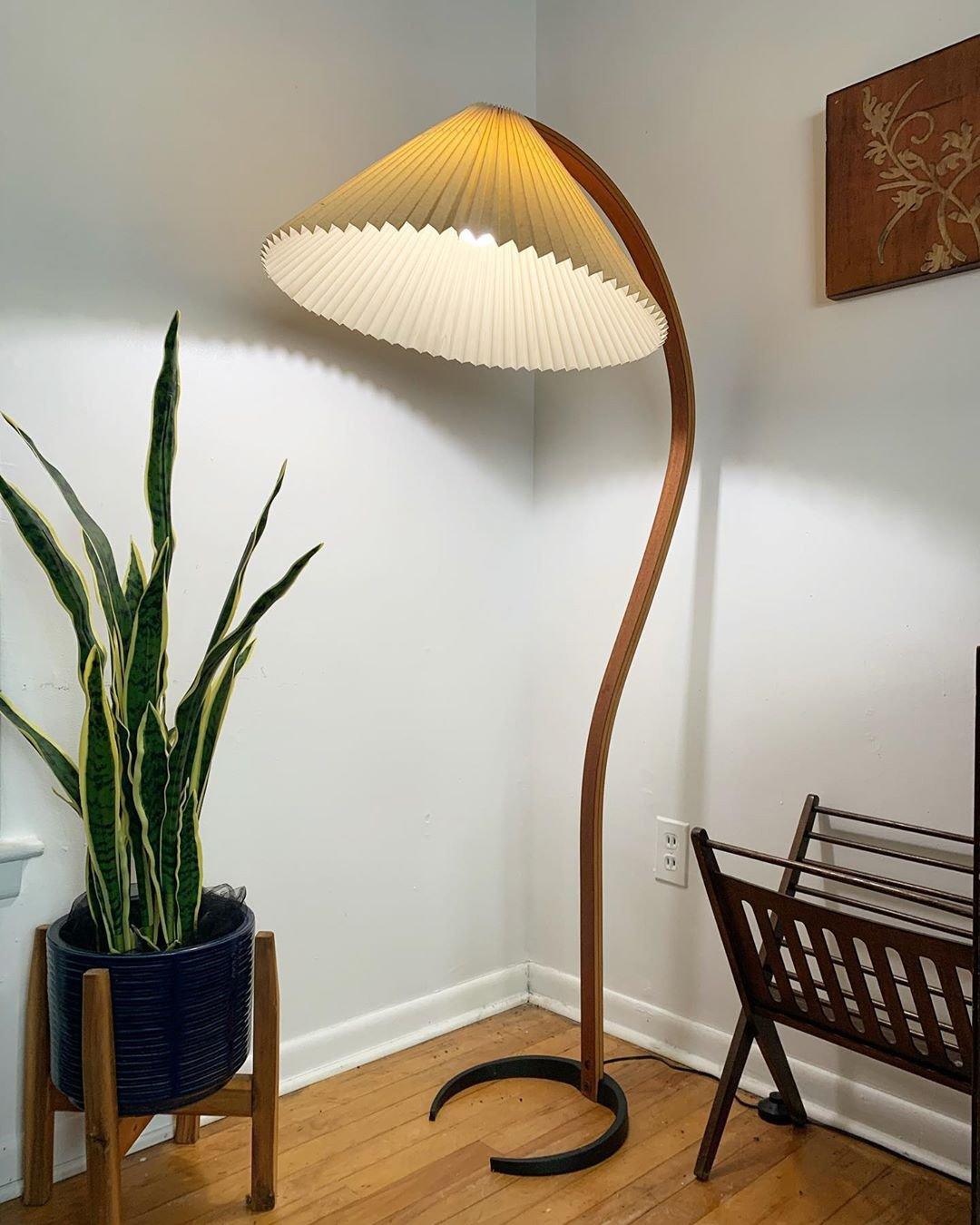 LumaArc Floor Lamp