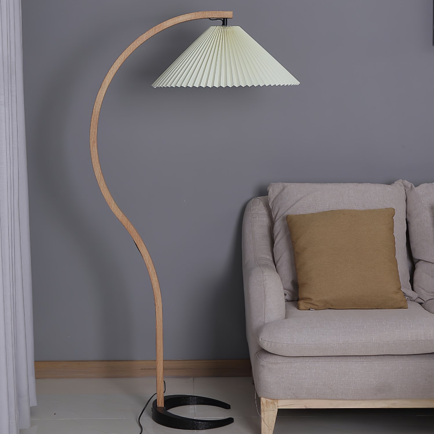 LumaArc Floor Lamp