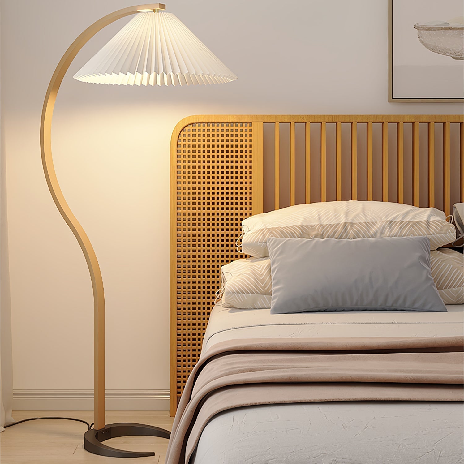 LumaArc Floor Lamp