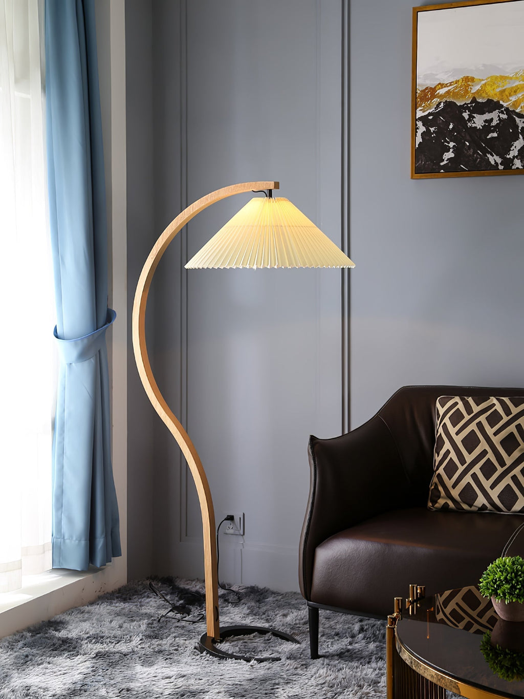 LumaArc Floor Lamp