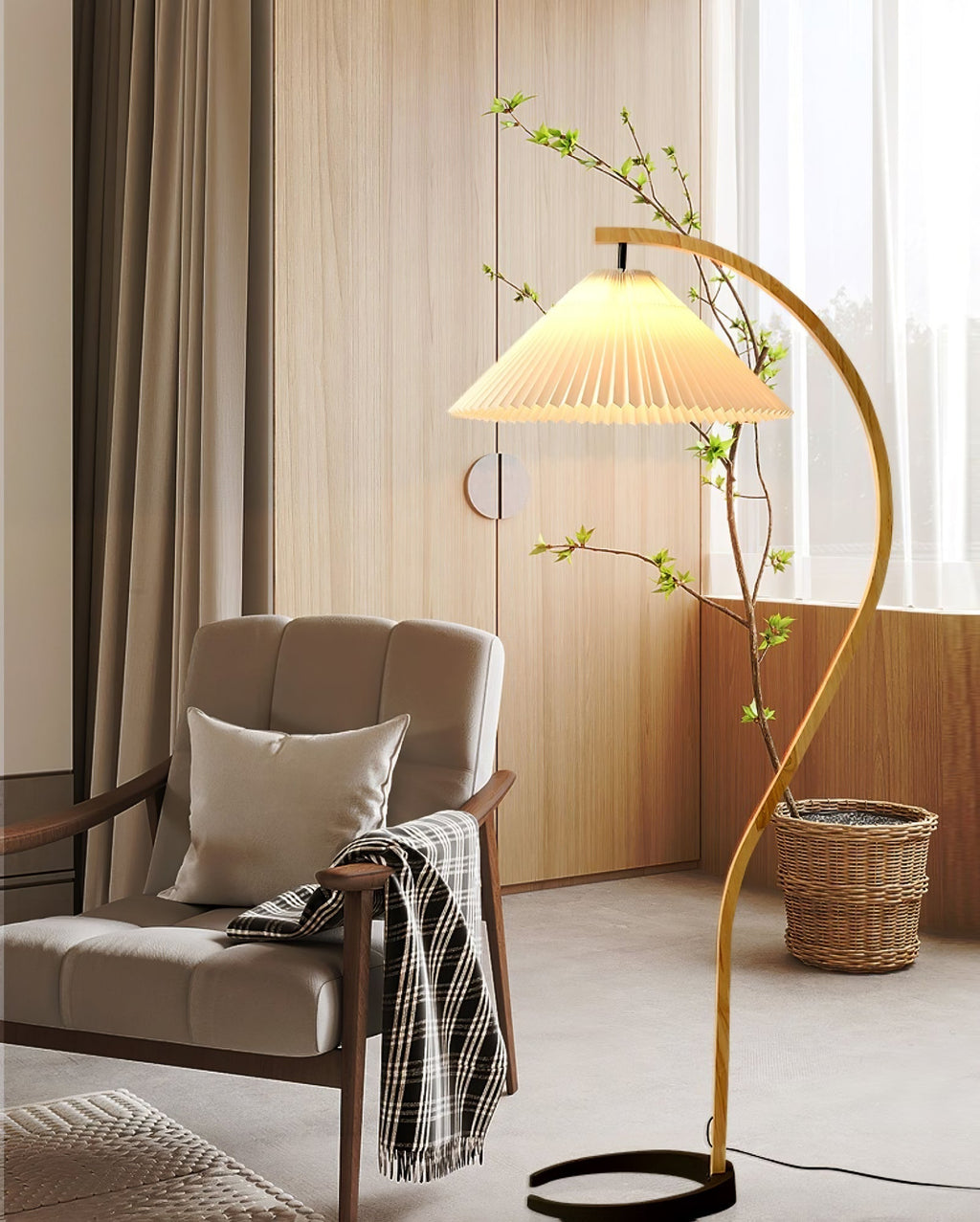 LumaArc Floor Lamp