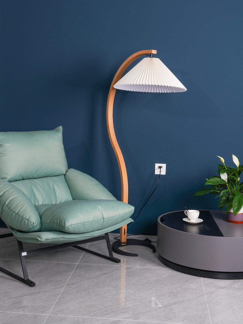 LumaArc Floor Lamp