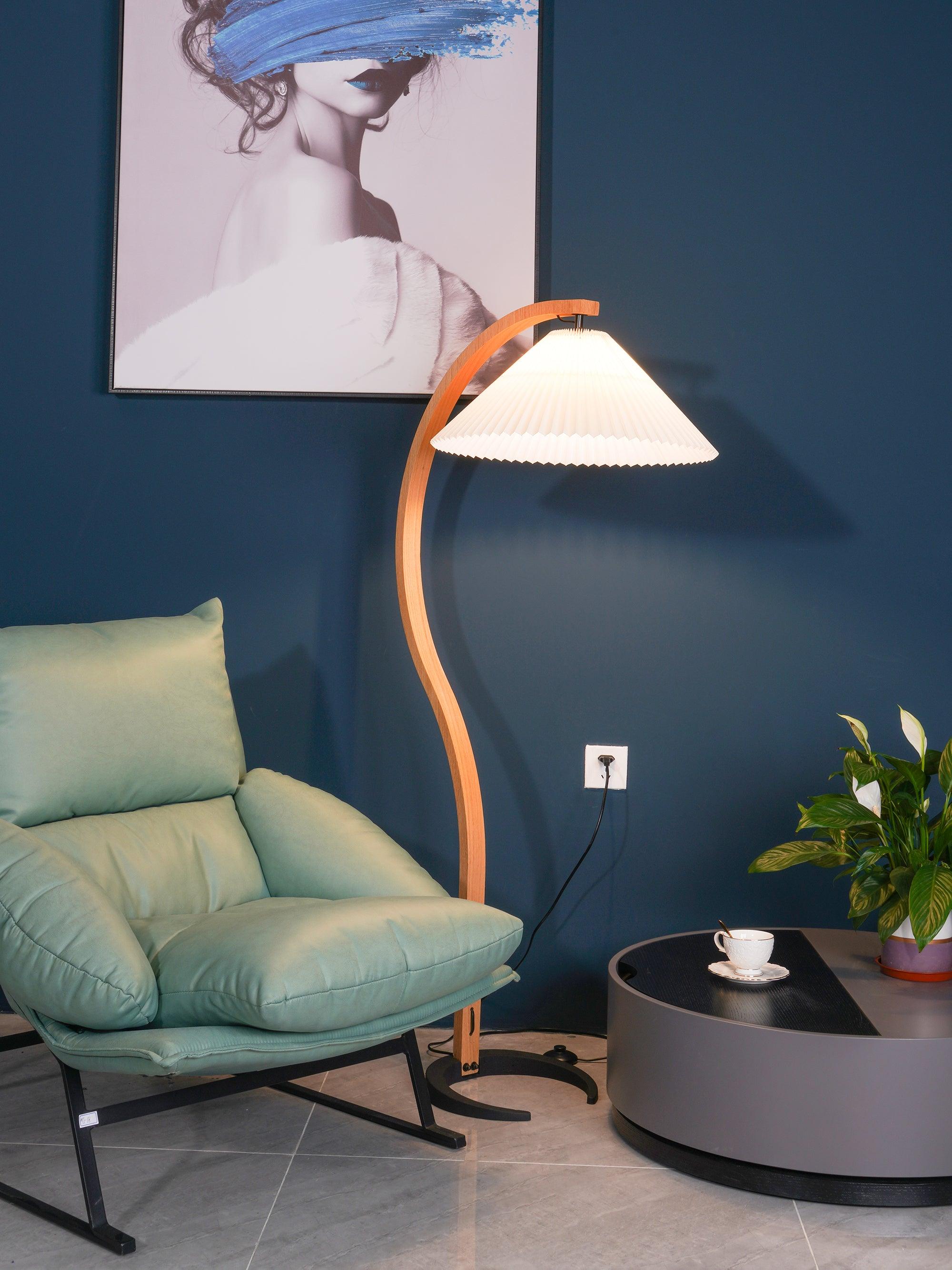 LumaArc Floor Lamp