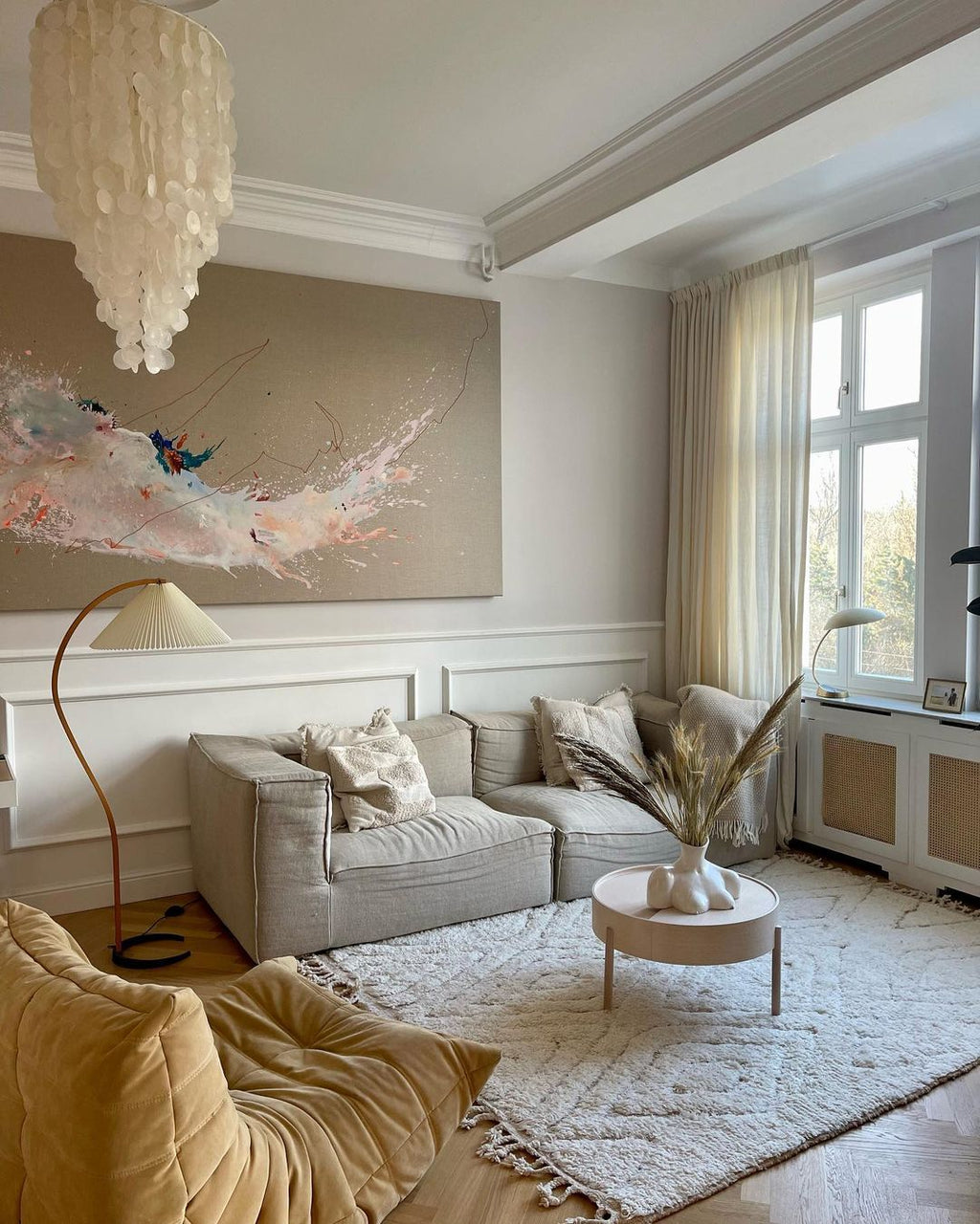 LumaArc Floor Lamp