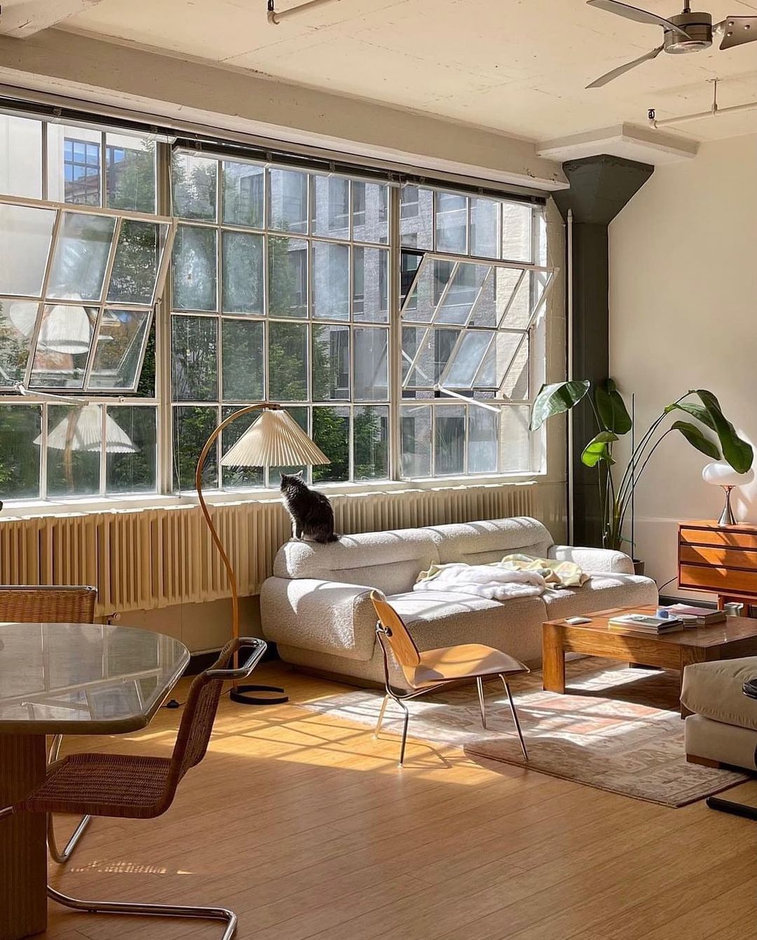 LumaArc Floor Lamp