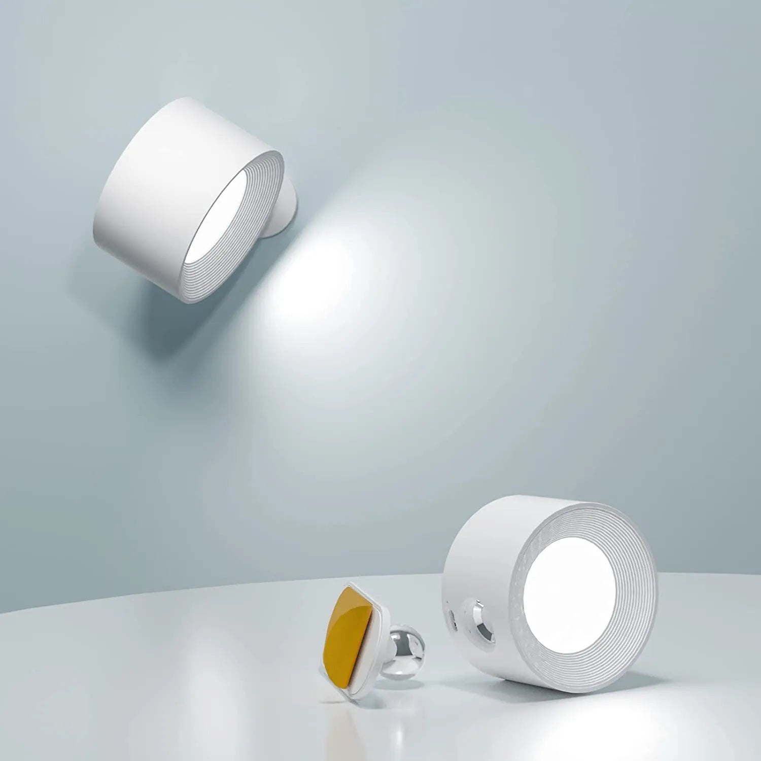 VeraLite Wall Lamp