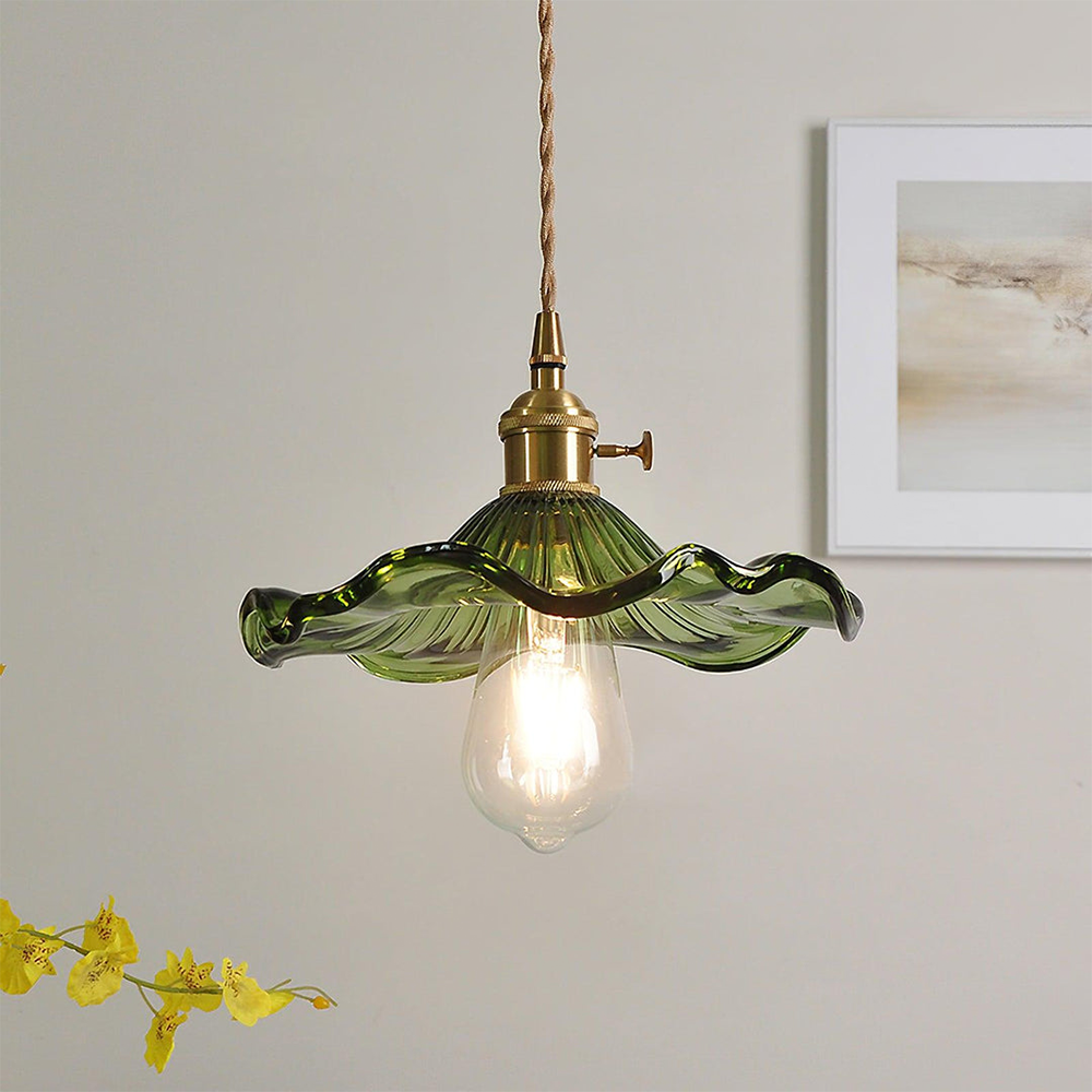 LumaPetal Table Lamp