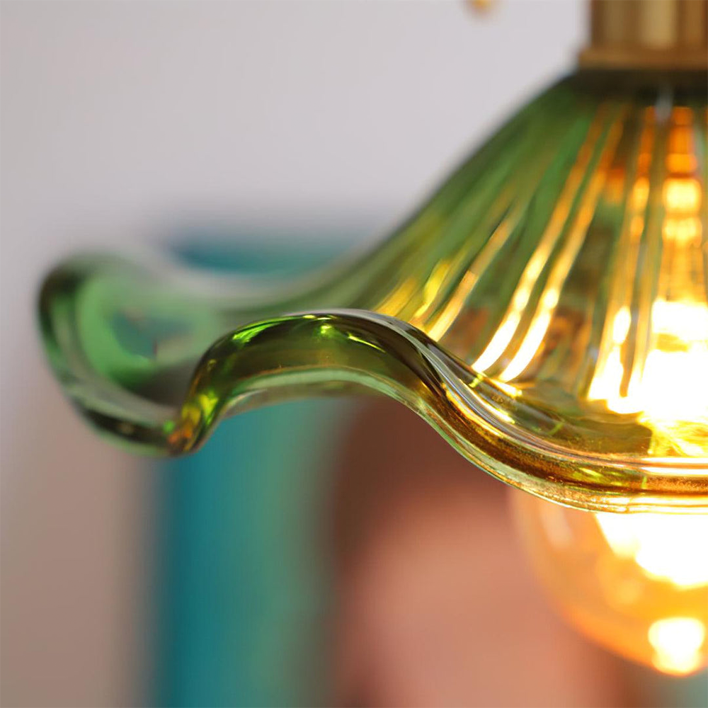LumaPetal Table Lamp