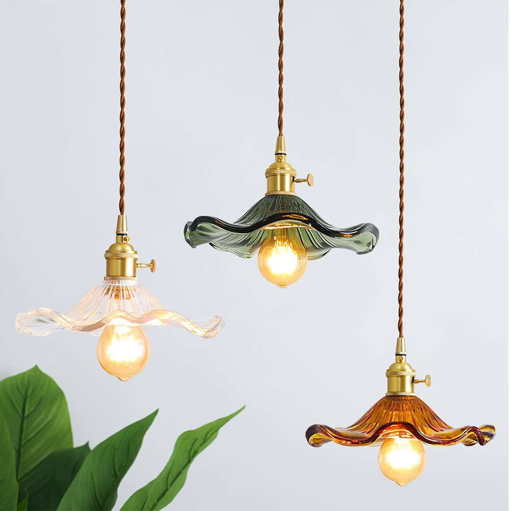 LumaPetal Table Lamp