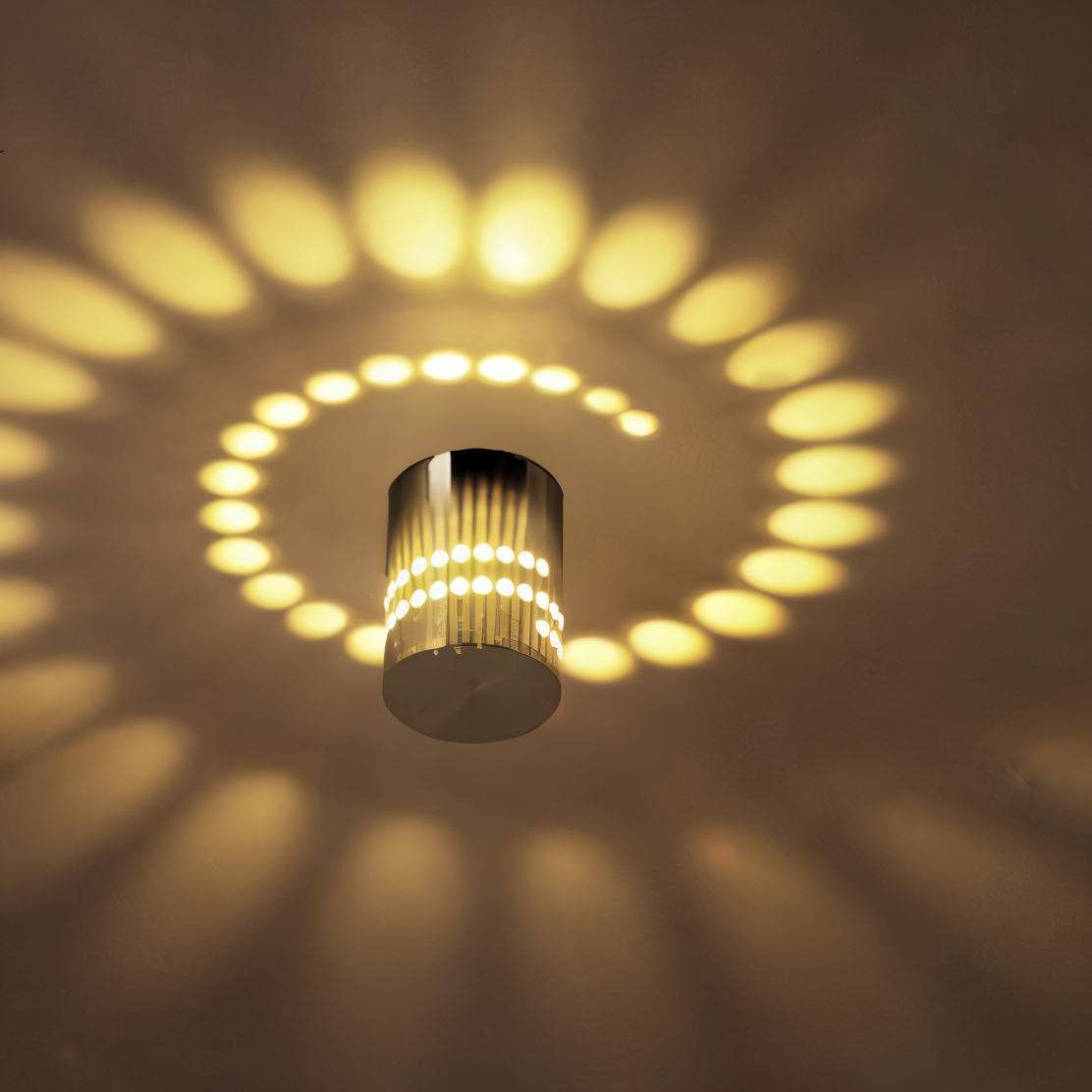 VeraLine RGB Wall Lamp