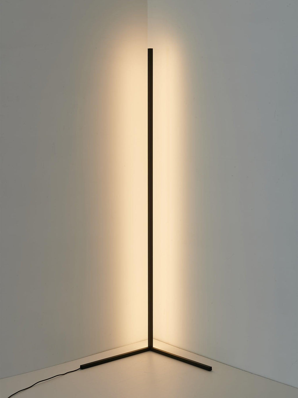 SolaraBeam Floor Lamp
