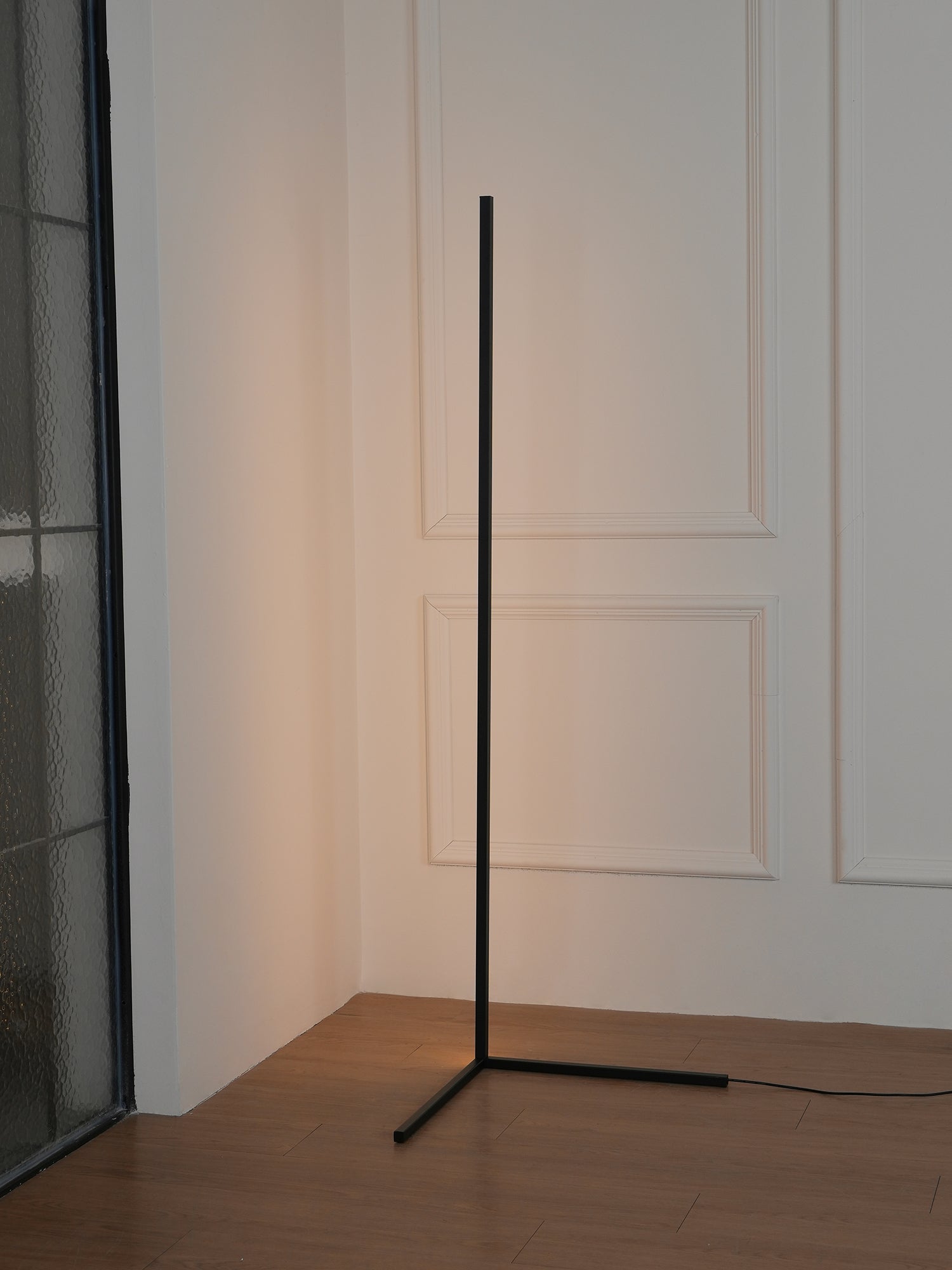 SolaraBeam Floor Lamp