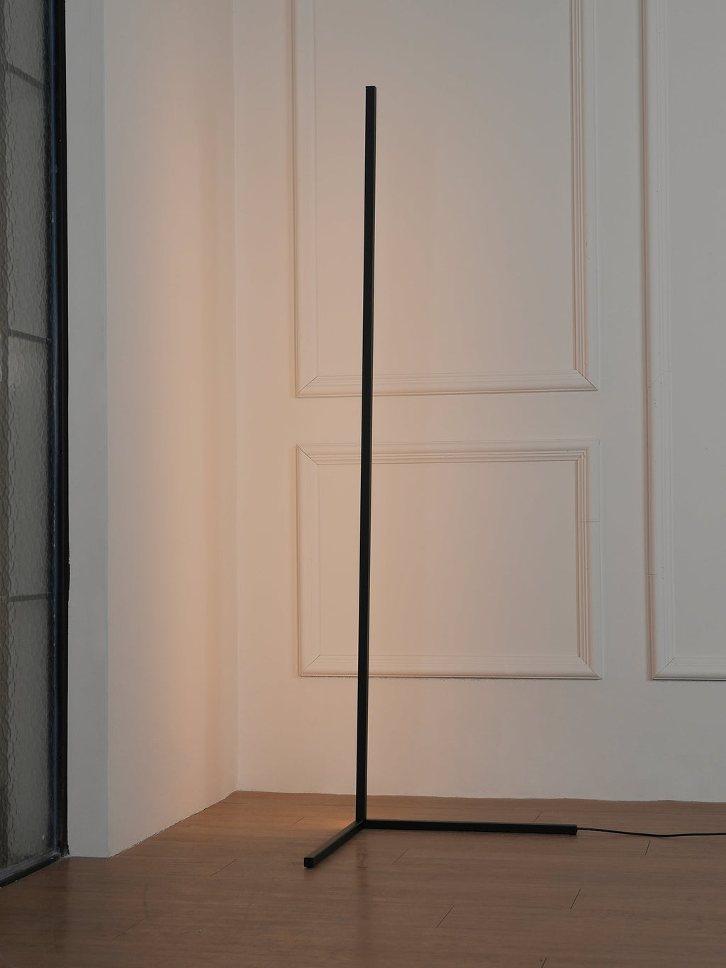 SolaraBeam Floor Lamp