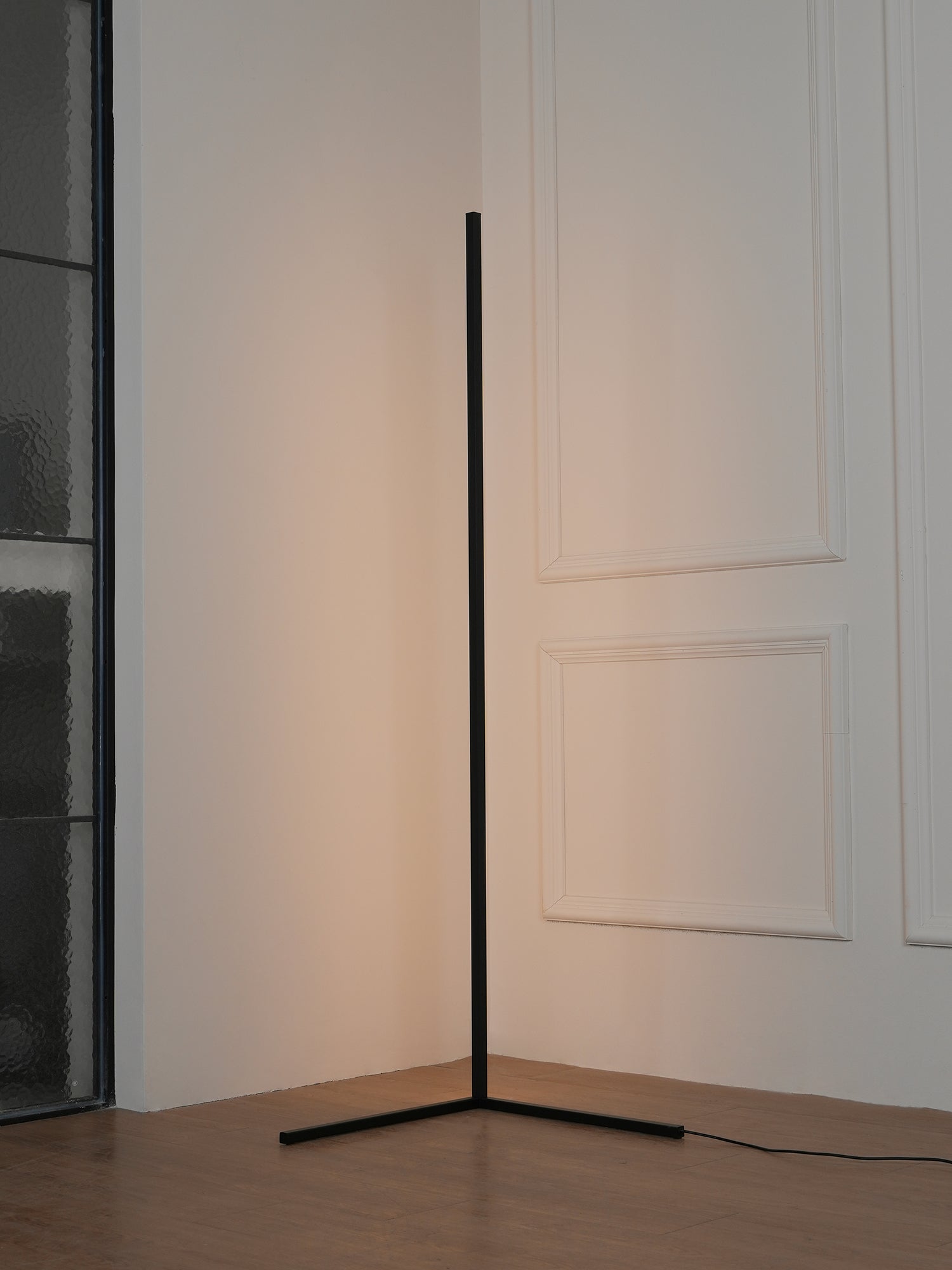 SolaraBeam Floor Lamp