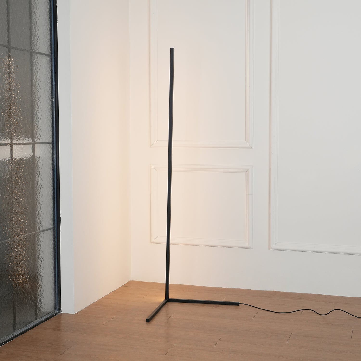 SolaraBeam Floor Lamp