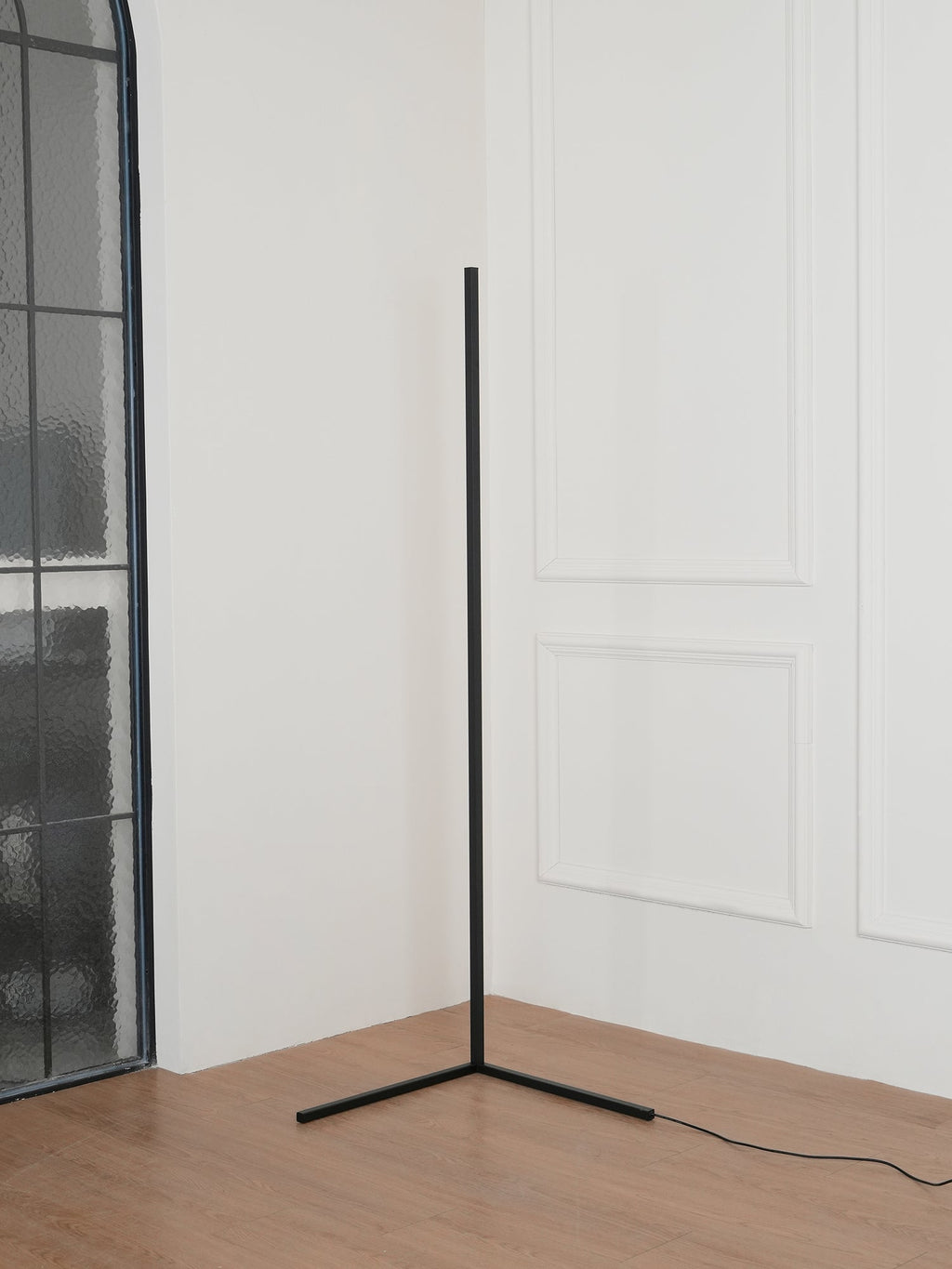SolaraBeam Floor Lamp