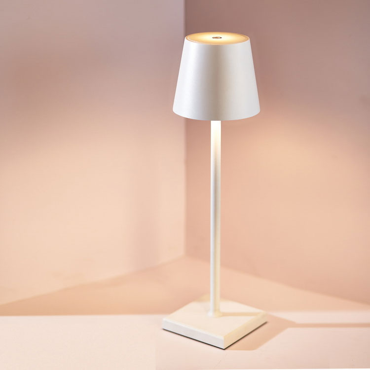 SolaraNord Portable Lamp