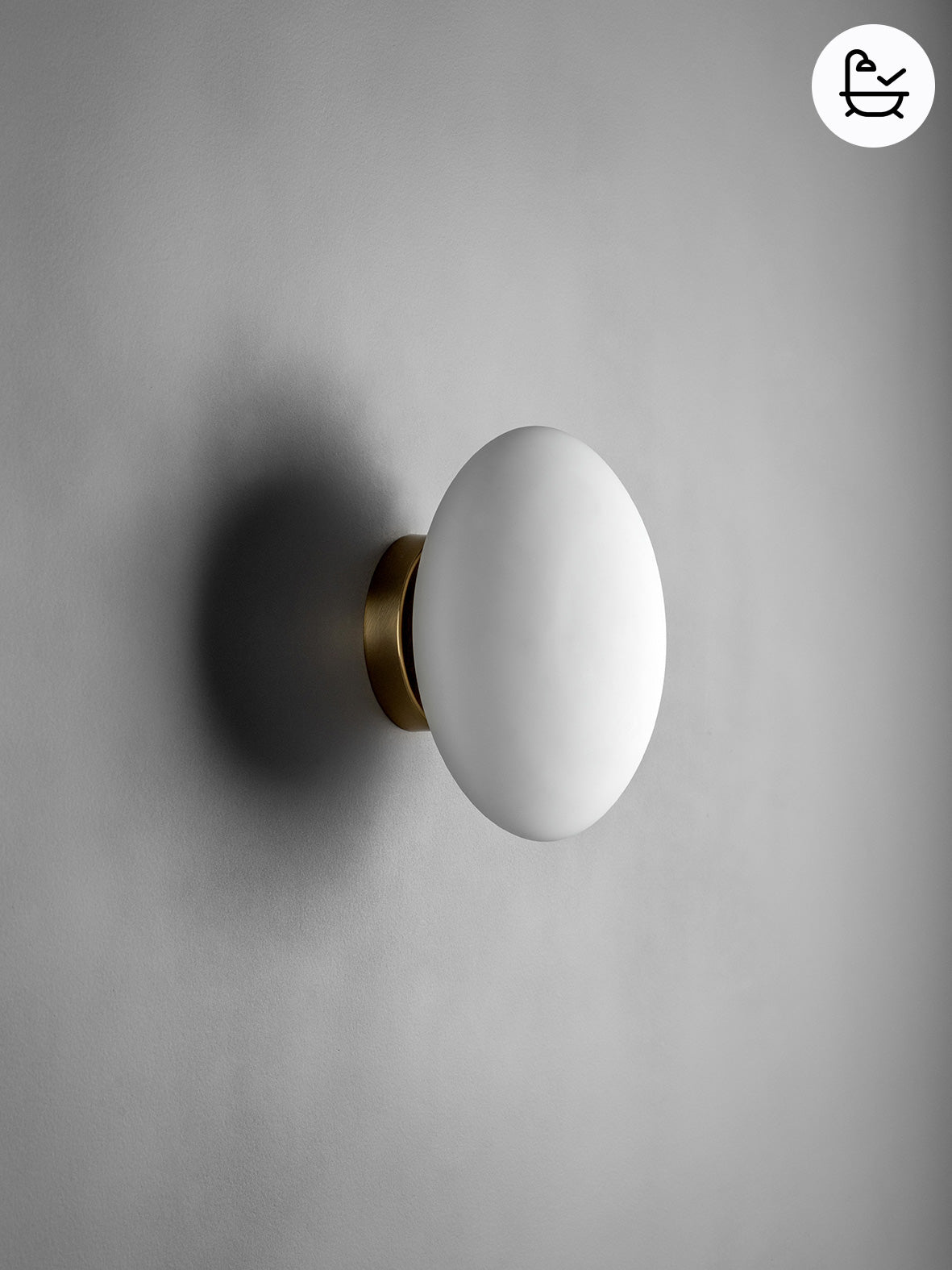 Imperial wall light